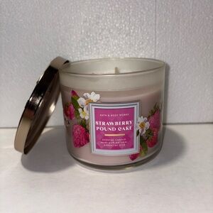 Bath & Body Works Strawberry Pound Cake Candle